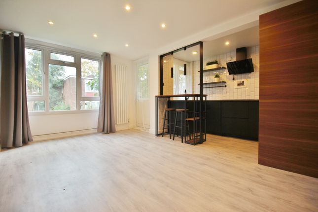 9 Tredegar Road, Bounds Green photo 4
