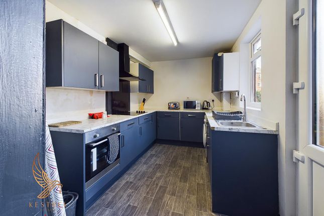 Property to rent in Lower York Street, Wakefield