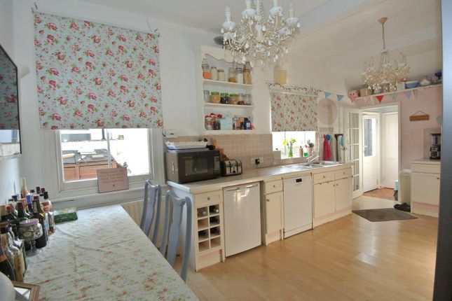23, Fordbridge Road, Ashford photo 4