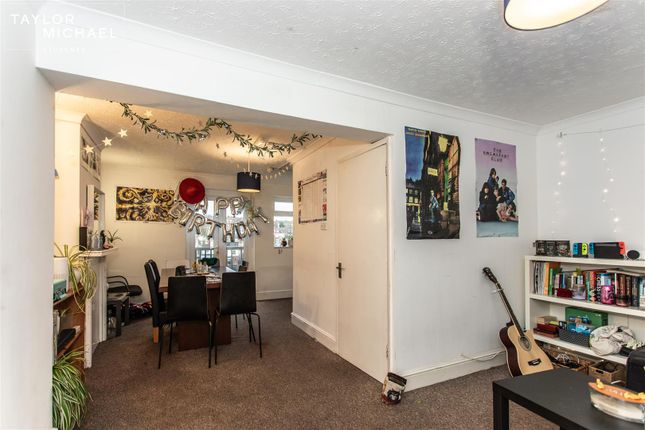 Living / Dining Room