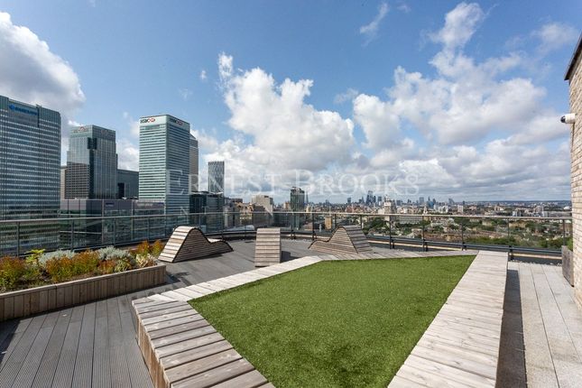 Flat for sale in Roosevelt Tower, Williamsburg Plaza, Canary Wharf