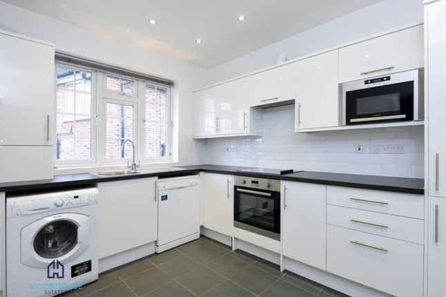 Thumbnail Maisonette to rent in Deansway, London