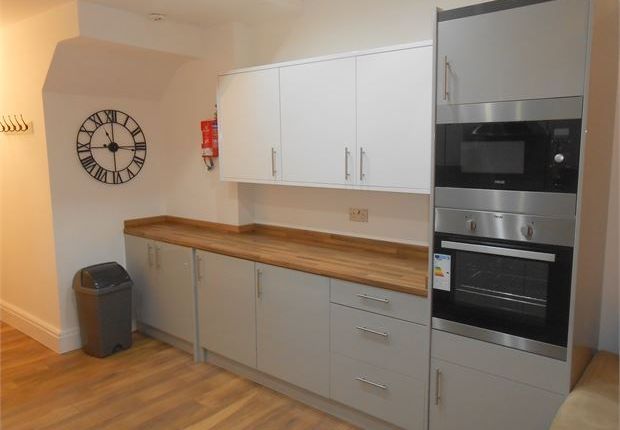 Thumbnail Flat to rent in Gwydr Crescent, Uplands, Swansea
