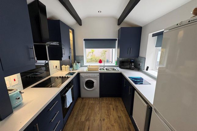 63, Clayton Lane, Bradford photo 3