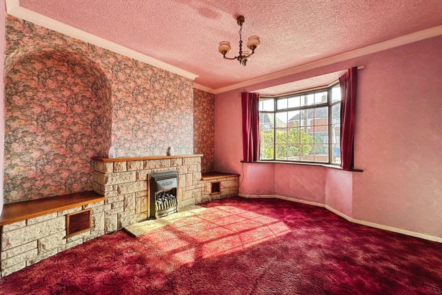 16, Florence Road, Bilbrook, Wolverhampton photo 2