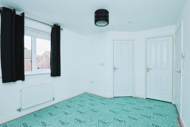 End terrace house for sale in White Park Place, Retford