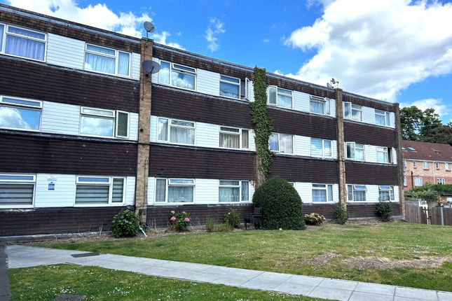 Thumbnail Flat for sale in Seymour Road, Slough