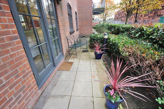 2 Home, Chapeltown Street, Manchester photo 2