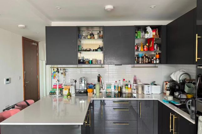 Flat 143, Alington House, London photo 3