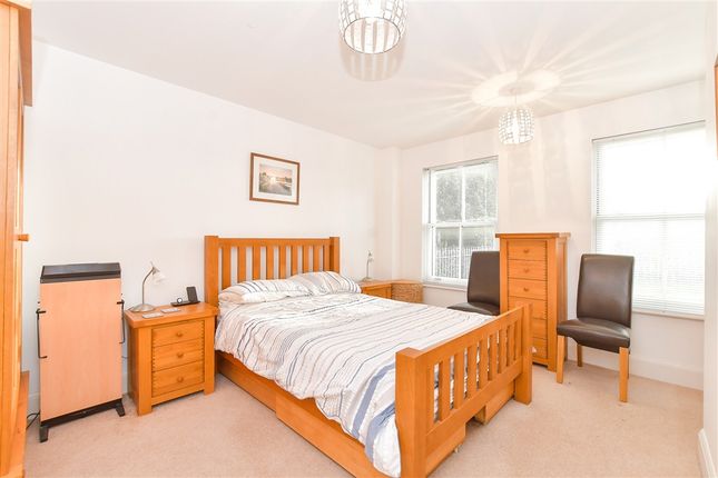2-bed flat on Gate Lane, Freshwater, £310,000