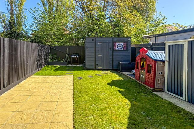 33, Linseed Way, Arundel photo 3