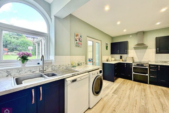 53, Taylor Road, Greater Manchester photo 4