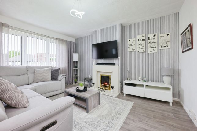 80, Berneray Street, Glasgow photo 4