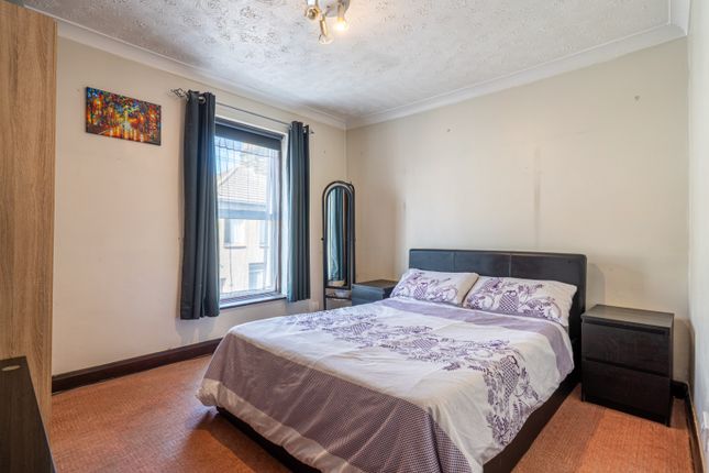 43 Lower Range Road, Gravesend, Kent photo 2