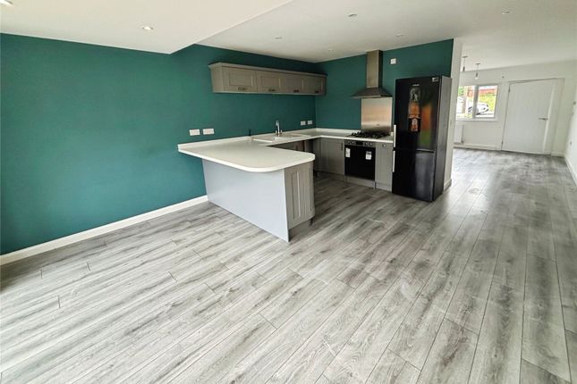 21, Westwood Park, Swadlincote photo 2