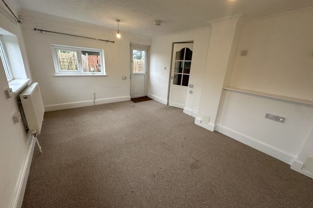 Cottage to rent in Post Office Terrace, Newport