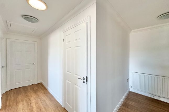 Flat 33, Foxfields, Botley Road, Southampton photo 3