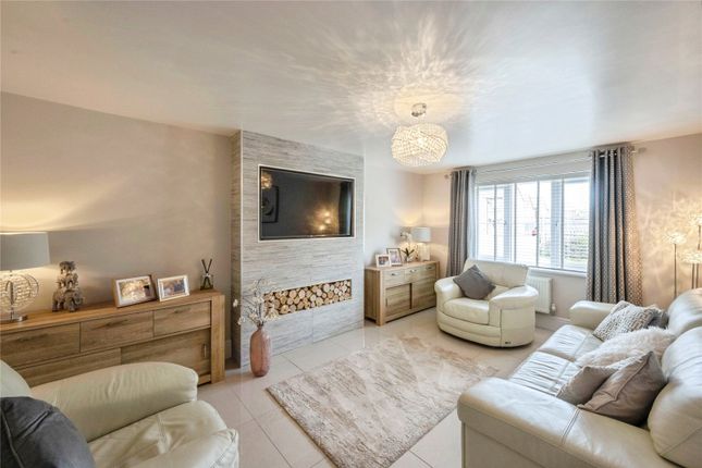 27, Fillies Avenue, South Yorkshire photo 3