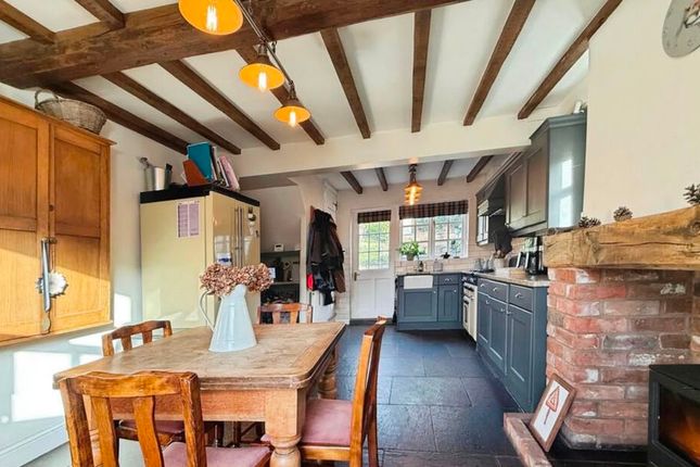 Ivy Cottage, Low Street, Retford photo 4