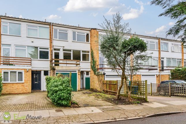 Thumbnail Terraced house for sale in Kingswood Close, London