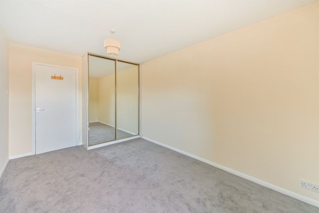 27, Brechin Court, Kendrick Road, Reading photo 3