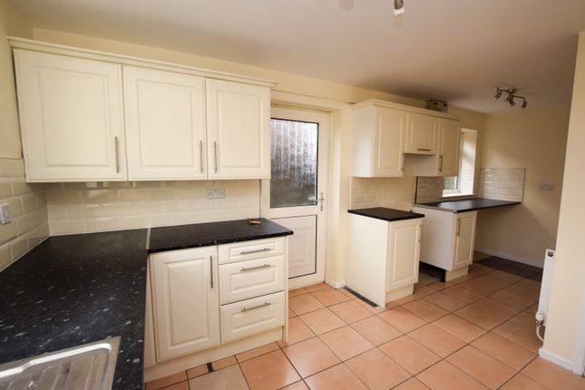 26, Coronation Drive, Telford photo 3