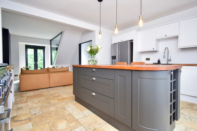 Kitchen 04.Jpg