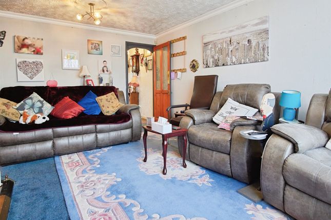 26, Knightstone Avenue, Birmingham photo 3