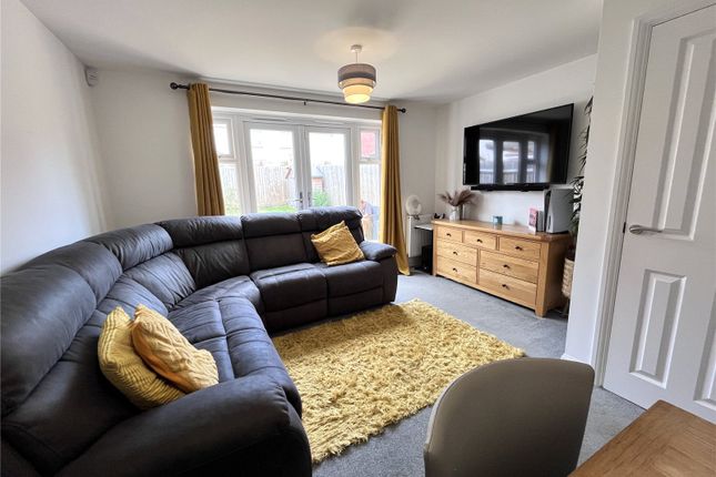 14, Newitt Road, Shrewsbury photo 2