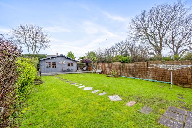 14 Furze Road, Horsham photo 4