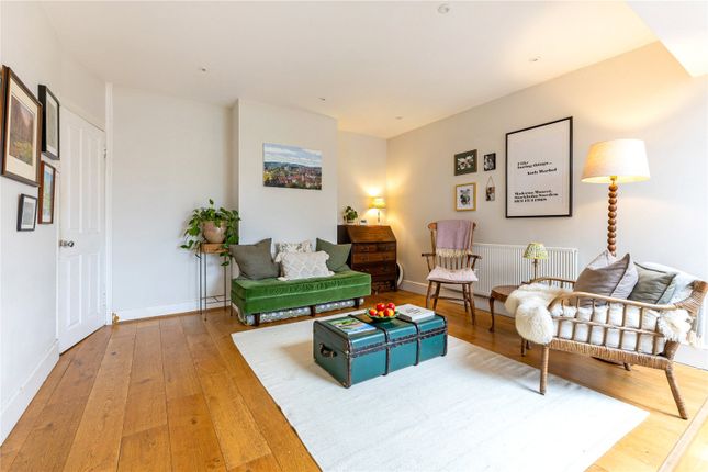 10, Hill Rise, Winchester photo 4
