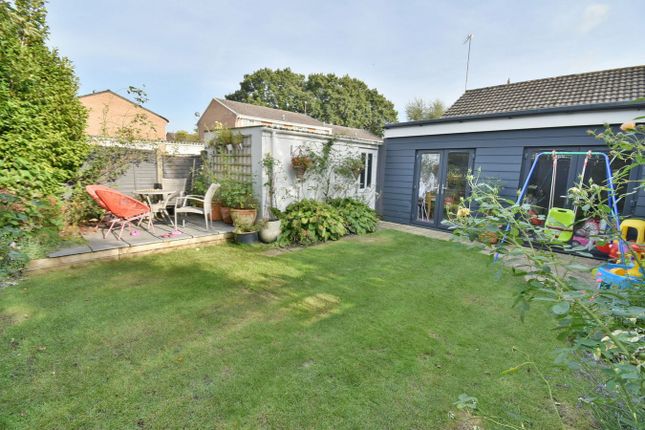 96, Coppice Avenue, Ferndown photo 4
