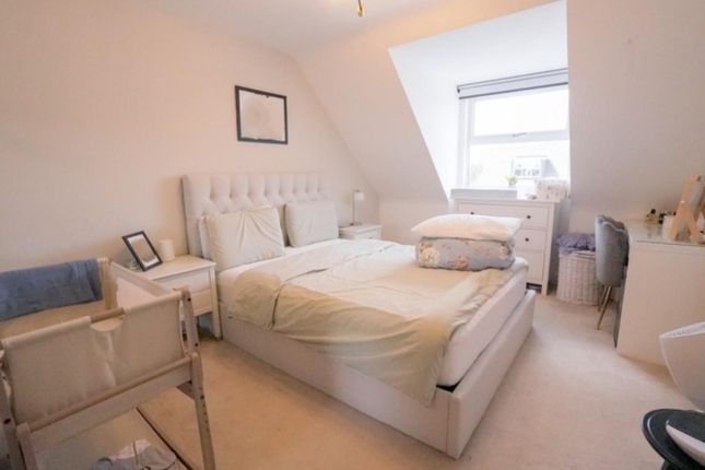 Flat 15, Meadow Court, Evreham Road, Iver photo 4