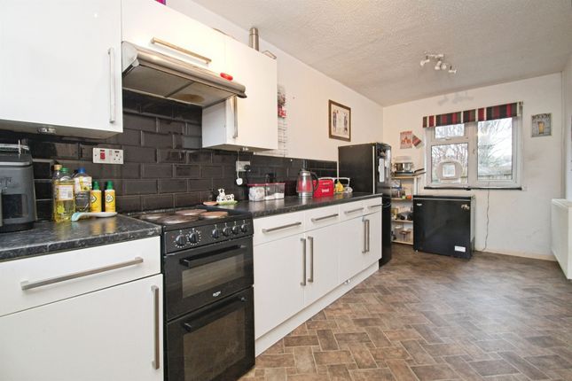 49, Maes Yr Awel, Pontypridd photo 2