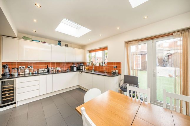 37, Syon Lane, Isleworth photo 3