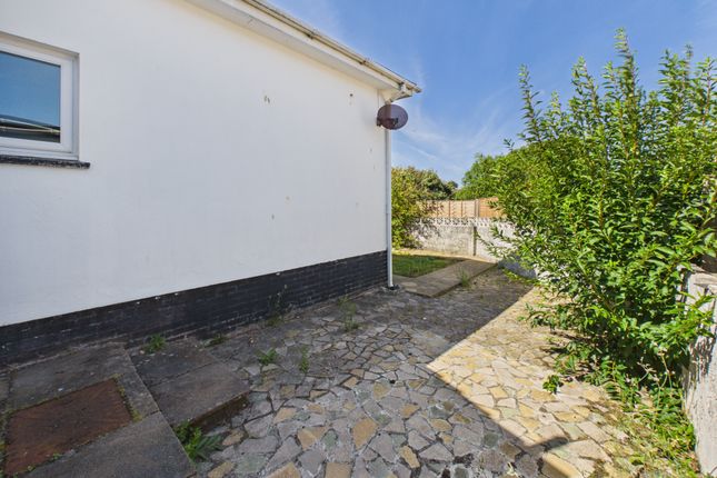 61, Bede Haven Close, Bude photo 3