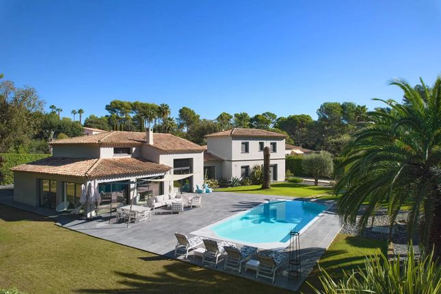 Thumbnail Villa for sale in Cannes, Provence-Alpes-Cote D'azur, 06, France