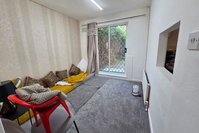 67 Ferrand Avenue, Bradford photo 5