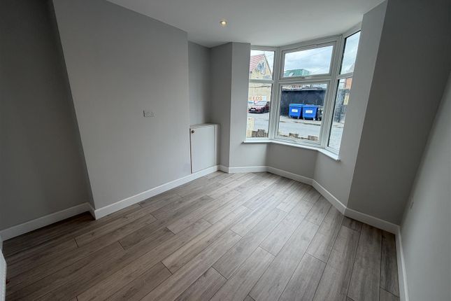 6, Tramway Avenue, Lower Edmonton photo 2