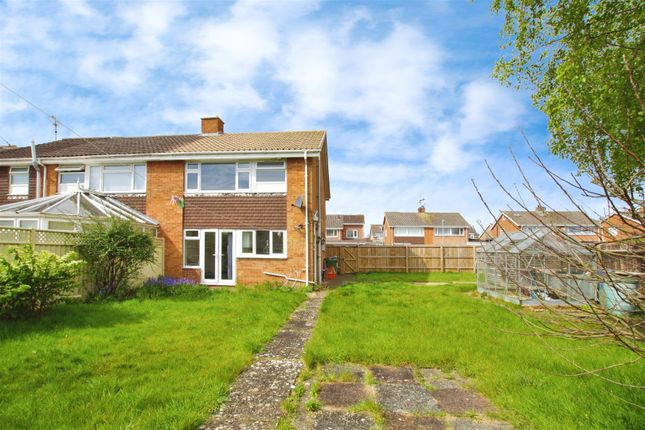 Semi-detached house to rent in Glevum Road, Coleview, Swindon