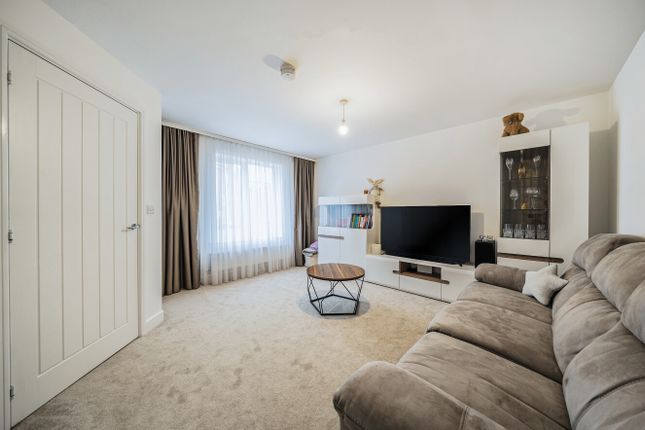 8, Sanderling Close, Frinton-on-Sea photo 3