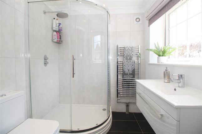 Shower Room.Jpg