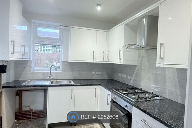 Silkstream Road, Edgware photo 2