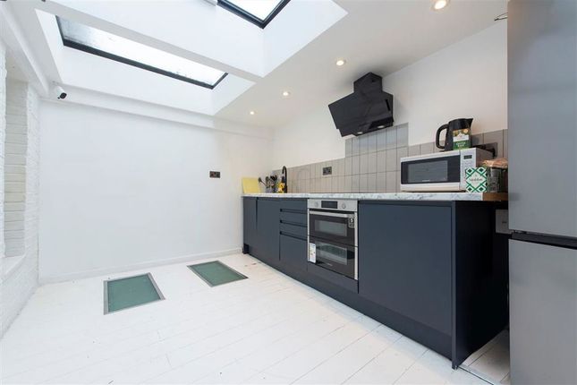 9, Paradise Row, London photo 3