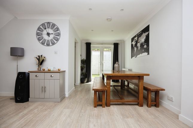 31, Martin Way, Woking photo 4