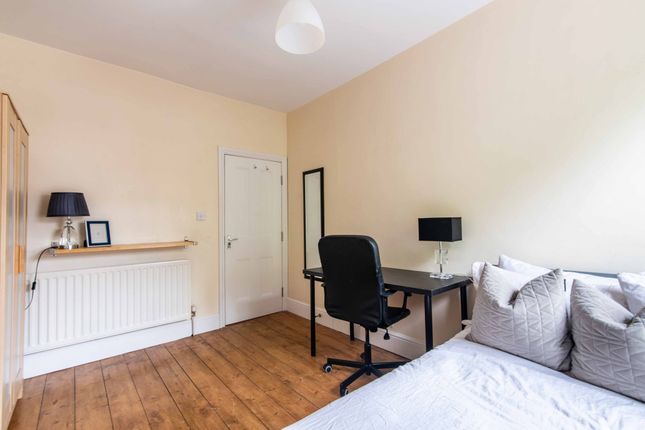 4-bed terraced on 199 North Sherwood Street, Nottingham, £2,426/mo