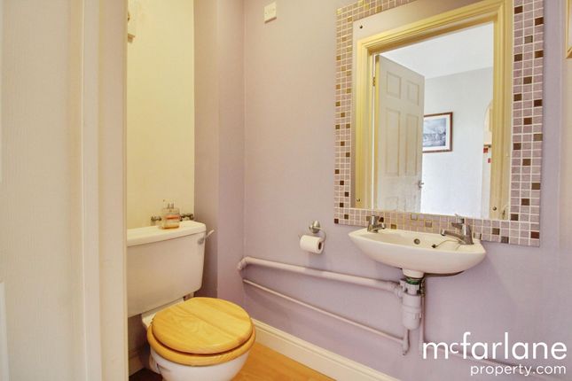 25 Warneford Close, Swindon photo 4