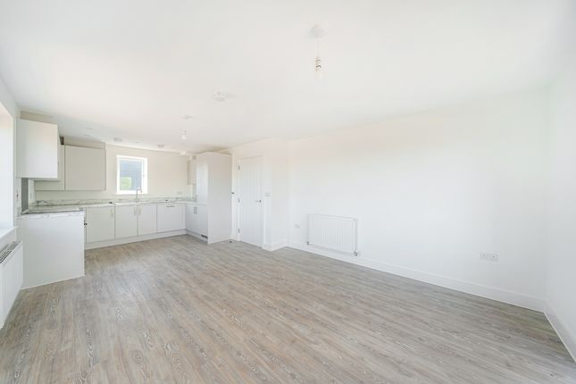 Flat to rent in Overfield Close, Hatfield