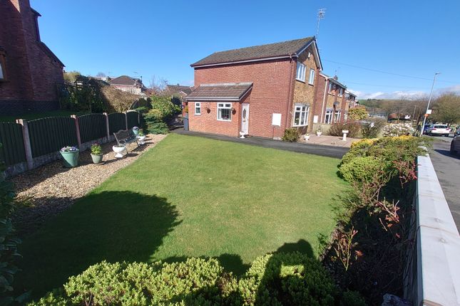 Thumbnail Detached house for sale in Newchapel Road, Kidsgrove, Stoke-On-Trent