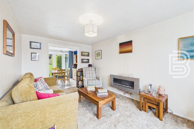 25, Hardy Close, Rugby photo 4